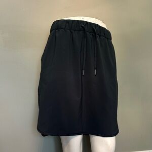 Lululemon On the Fly size 8 Skirt